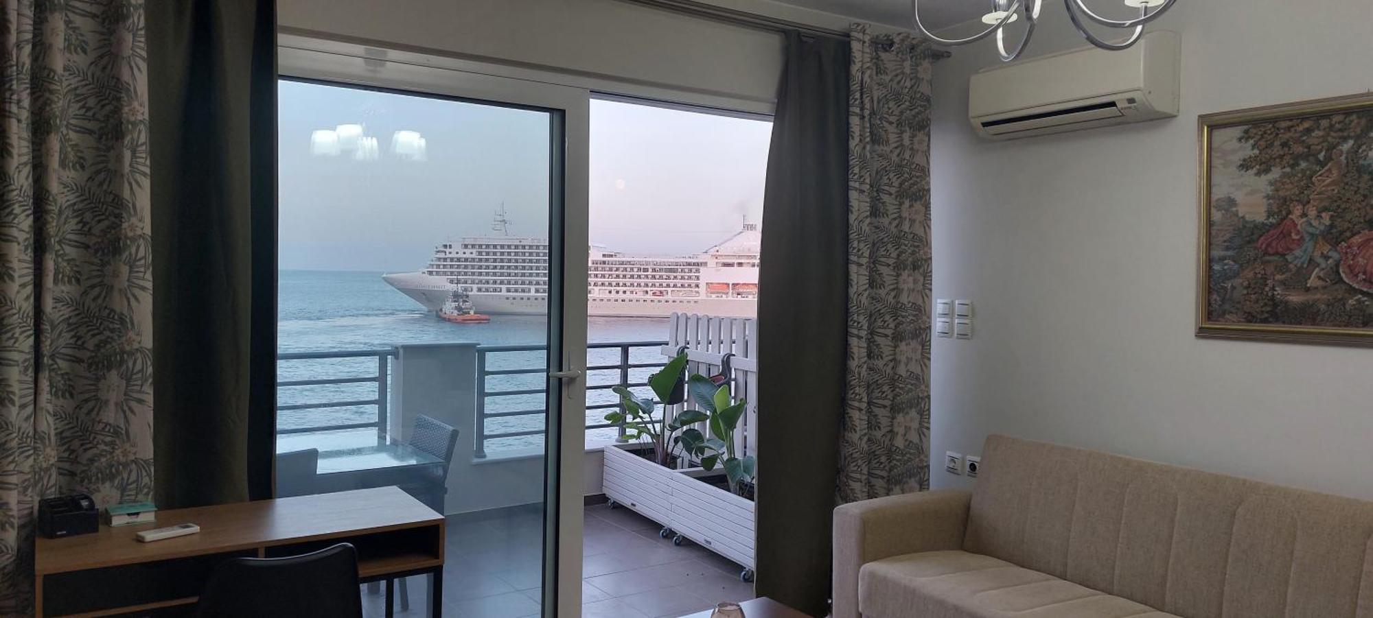 Apartment Sea Breeze *